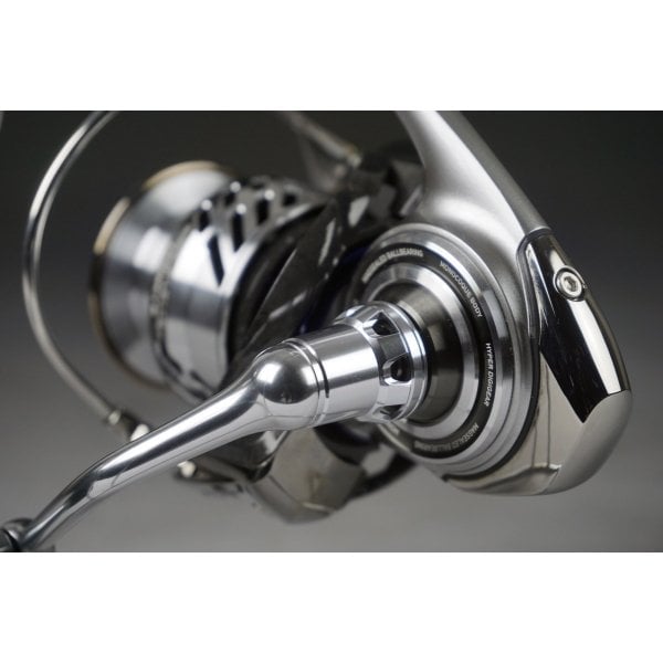 Daiwa Saltiga BJ 2017 4000 SH Olta Makinesi